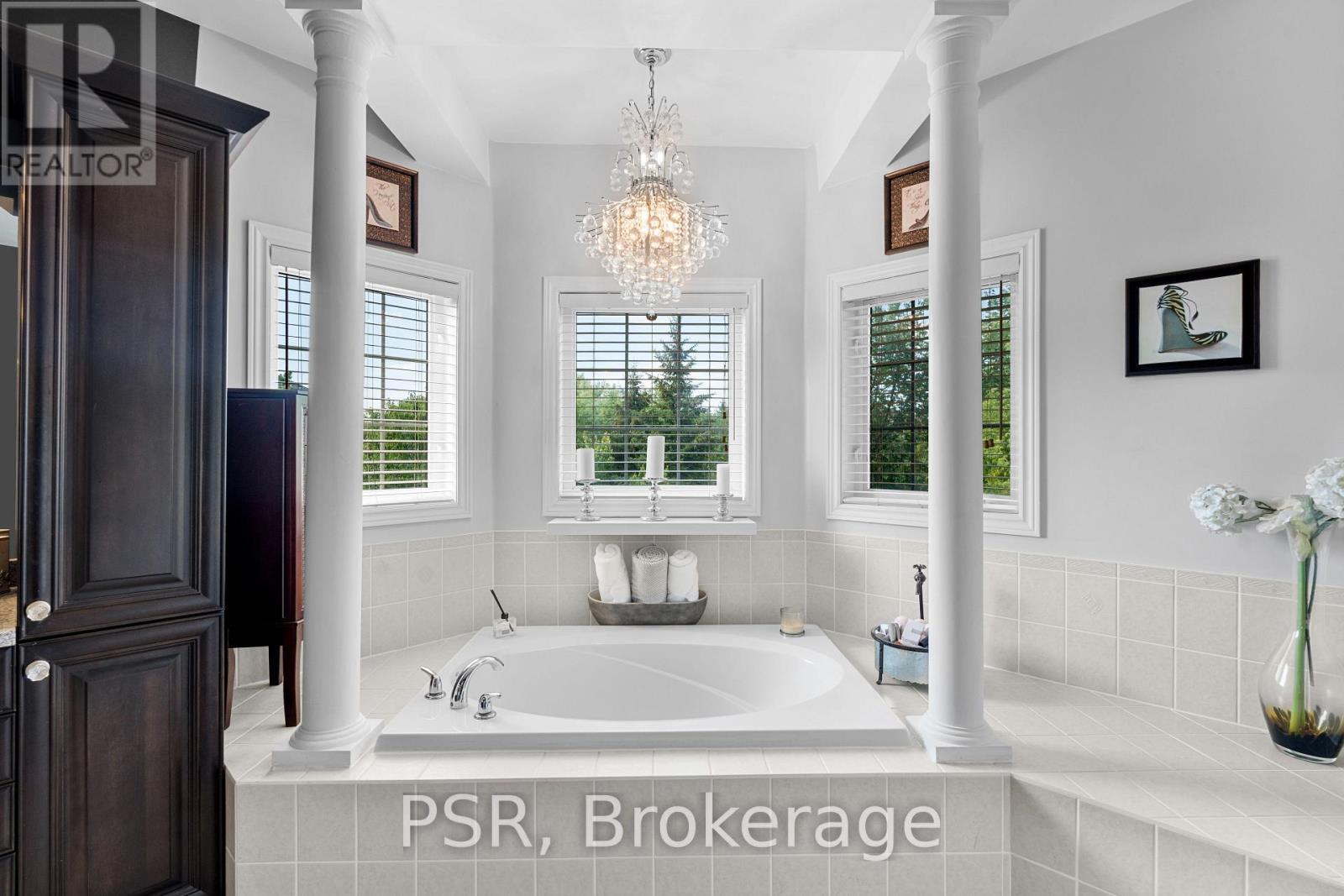 246 - 26 Louvain Drive, Brampton, Ontario  L6P 1W6 - Photo 17 - W12597384