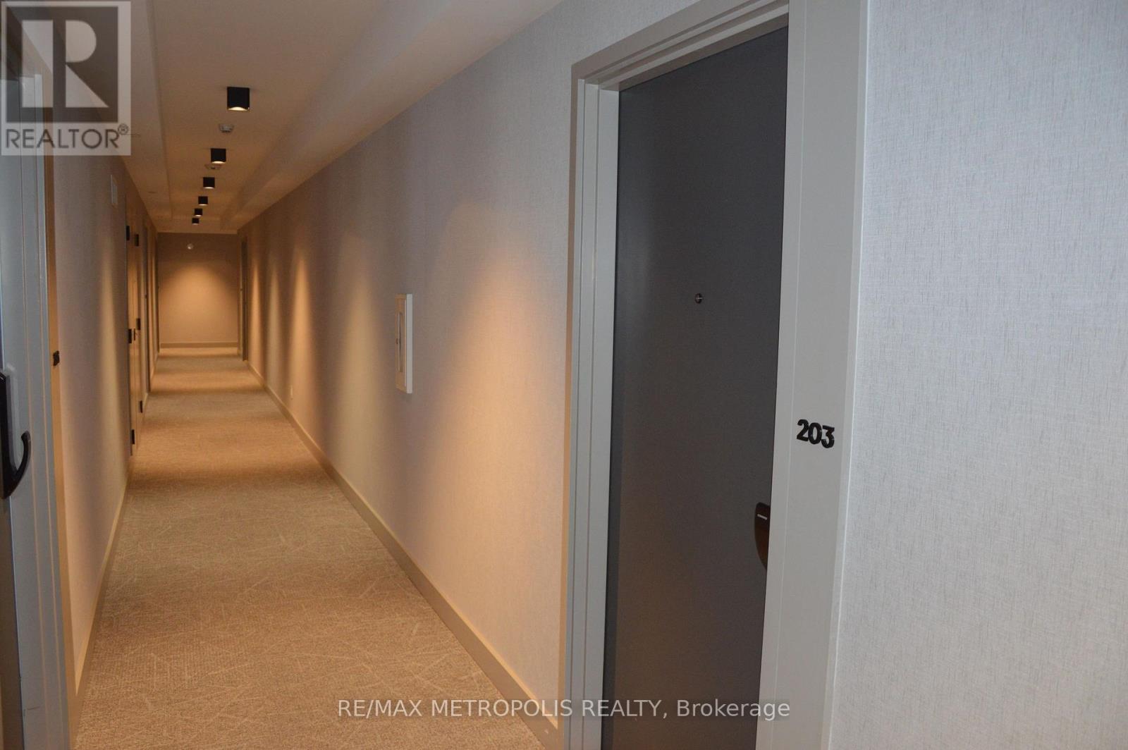 203 - 335 Wheat Boom Drive, Oakville (Jm Joshua Meadows), Ontario  L6H 7C2 - Photo 6 - W12597402