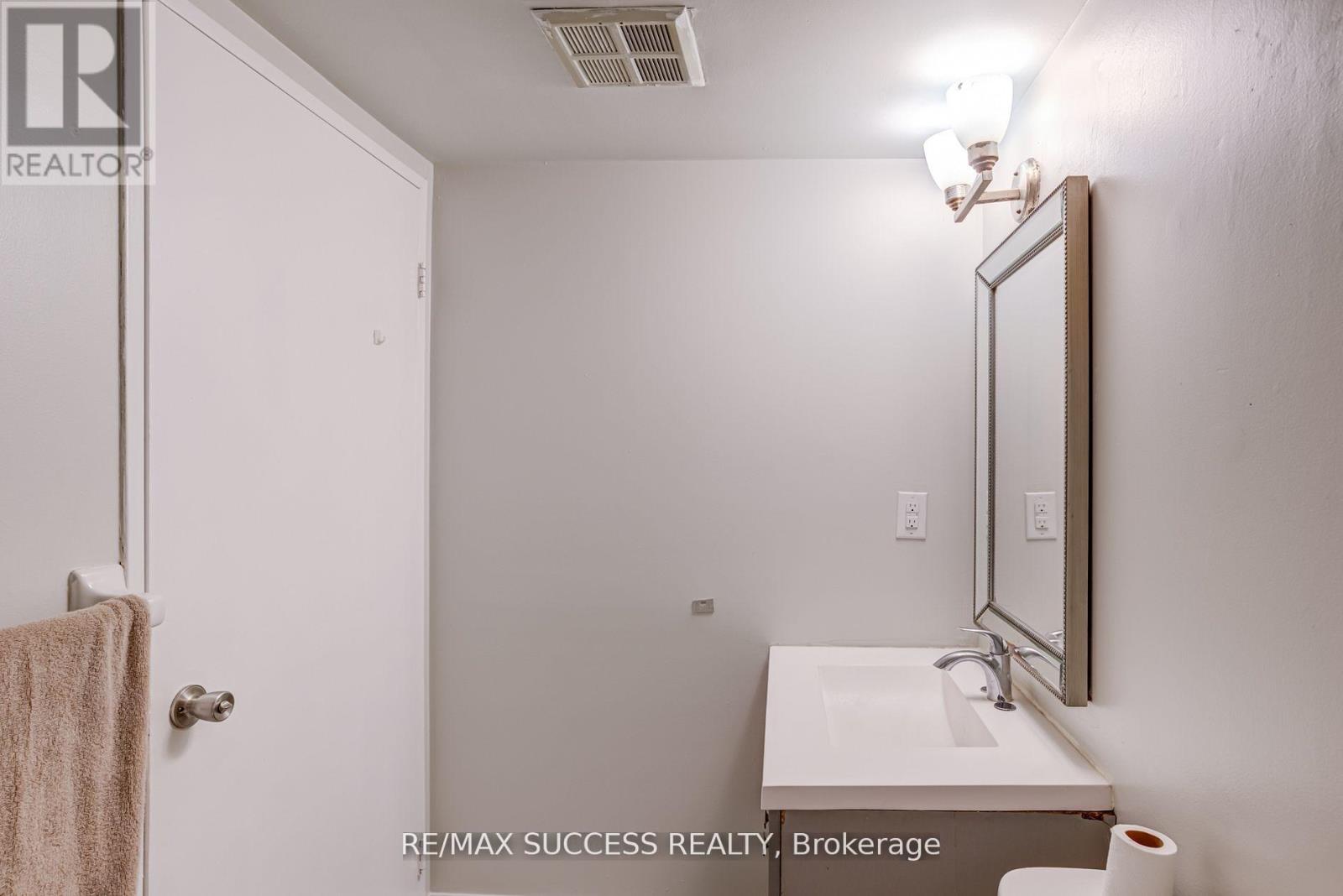 713 - 145 Hillcrest Avenue, Mississauga (Cooksville), Ontario  L5B 3Z1 - Photo 21 - W12597446