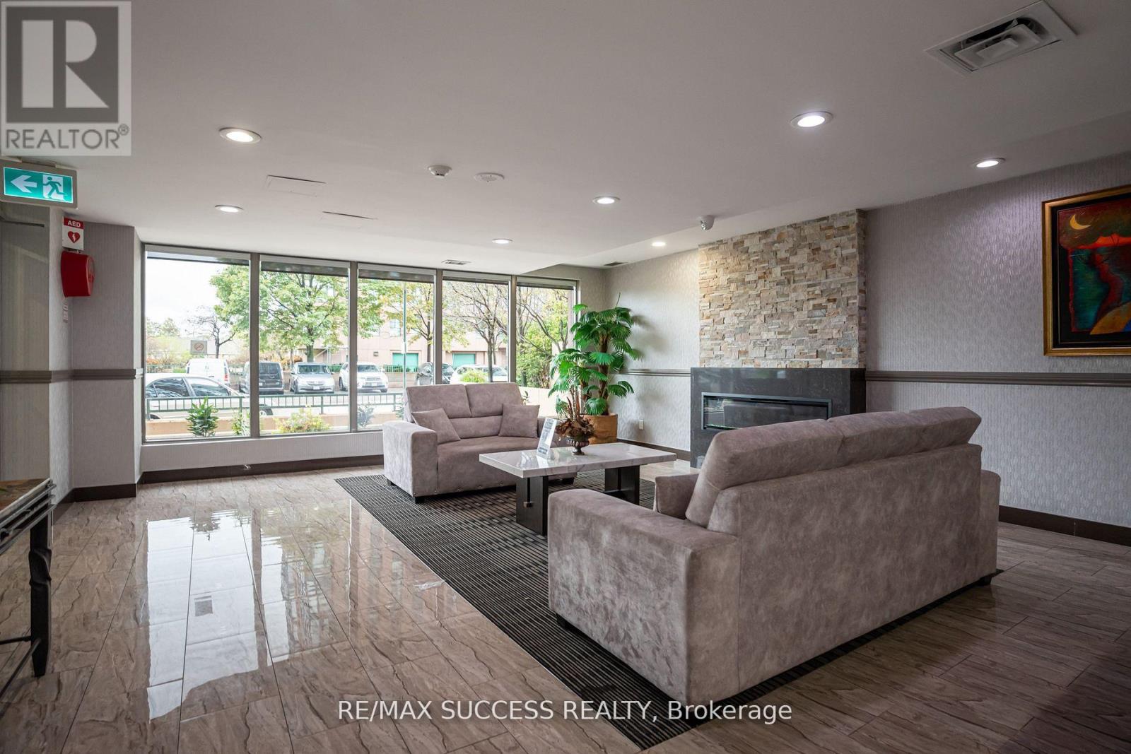 713 - 145 Hillcrest Avenue, Mississauga (Cooksville), Ontario  L5B 3Z1 - Photo 25 - W12597446