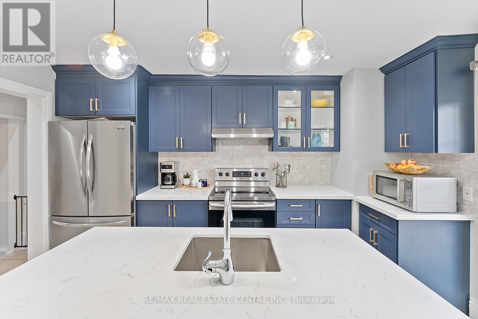 35 Miller Street, Toronto, Ontario  M6N 2Z6 - Photo 13 - W12597462