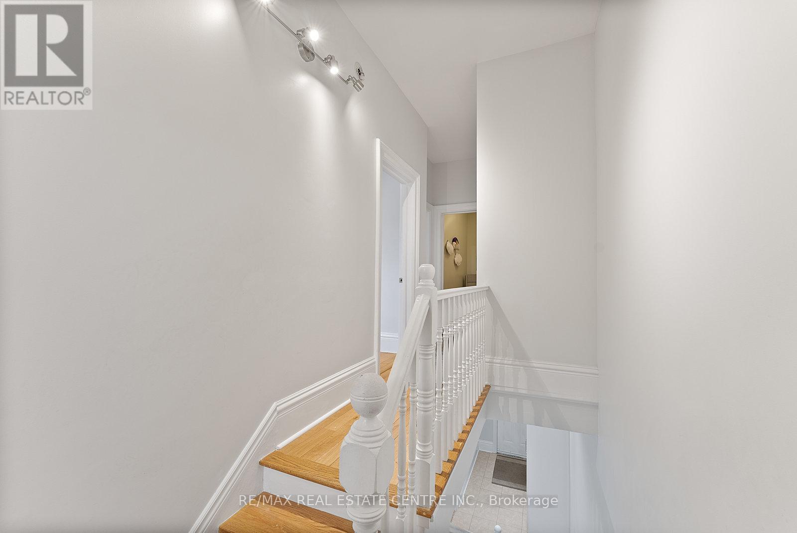 35 Miller Street, Toronto, Ontario  M6N 2Z6 - Photo 20 - W12597462