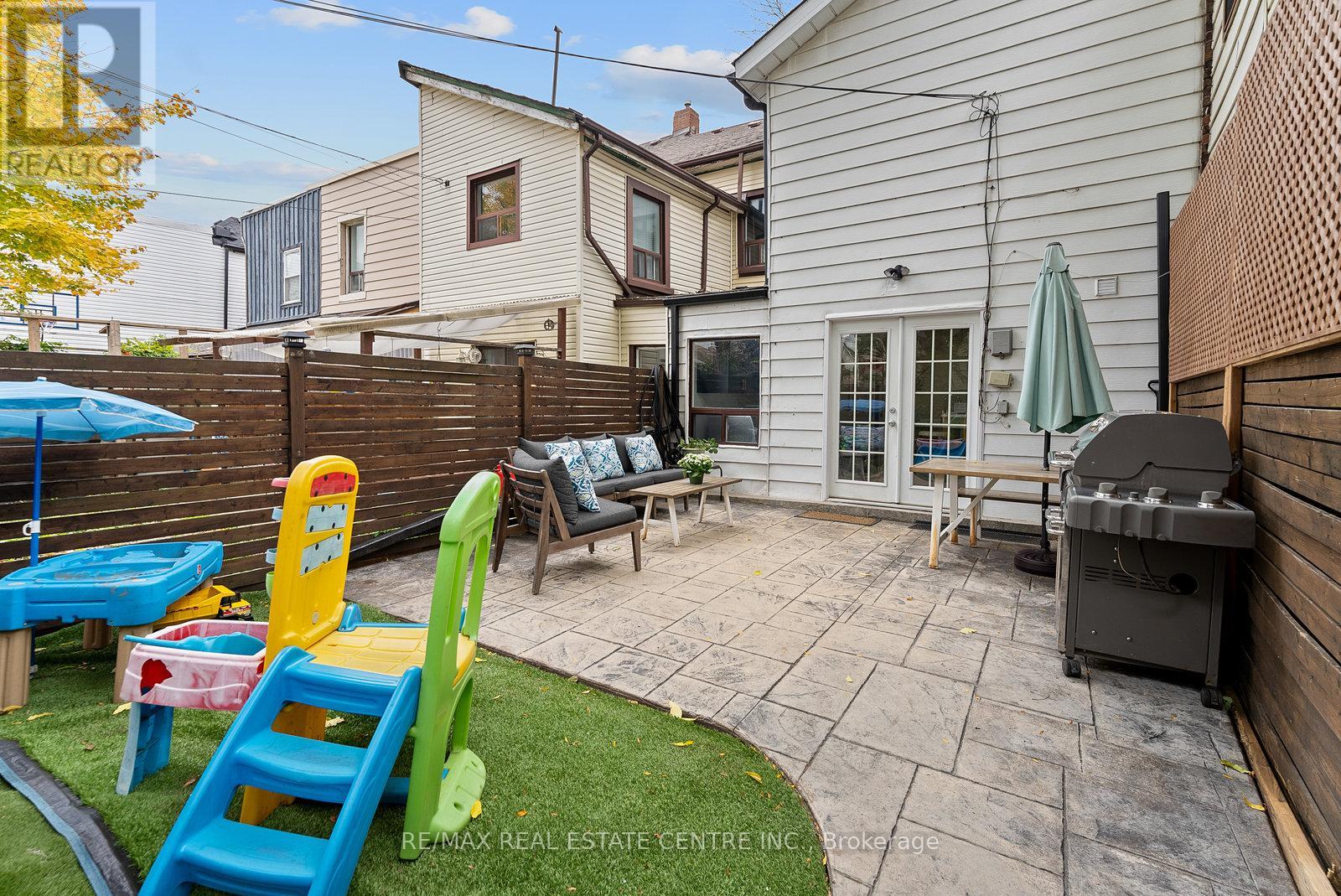 35 Miller Street, Toronto, Ontario  M6N 2Z6 - Photo 38 - W12597462