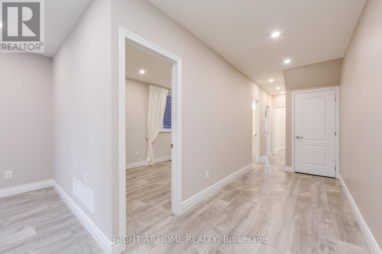 1 - 701 Dupont Street, Toronto, Ontario  M6G 1Z5 - Photo 4 - W12597472