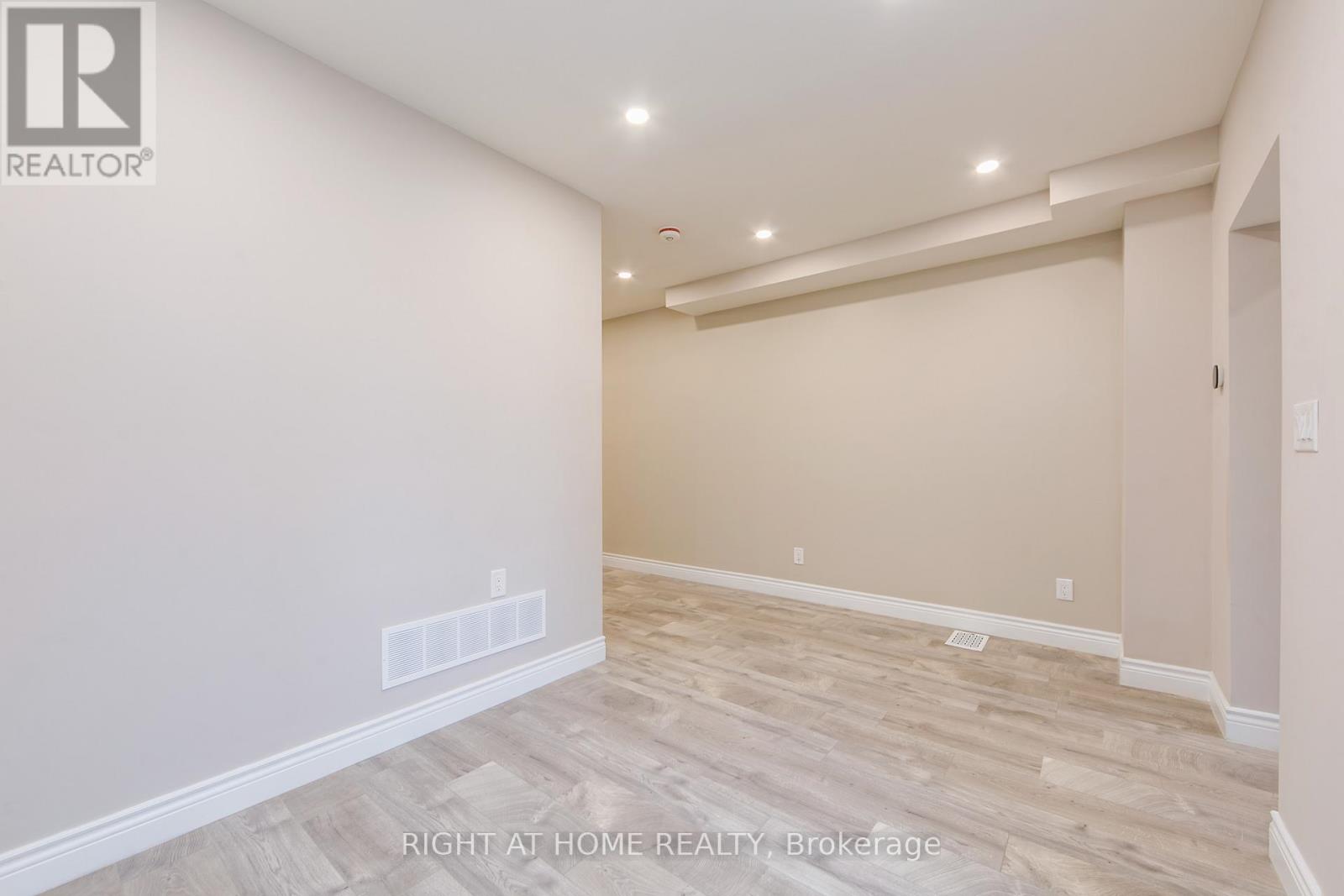 1 - 701 Dupont Street, Toronto, Ontario  M6G 1Z5 - Photo 6 - W12597472