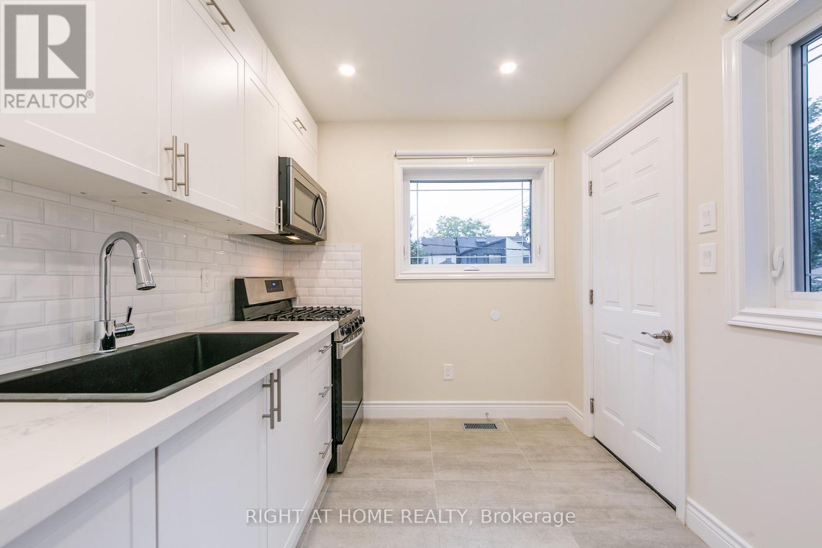 1 - 701 Dupont Street, Toronto, Ontario  M6G 1Z5 - Photo 9 - W12597472