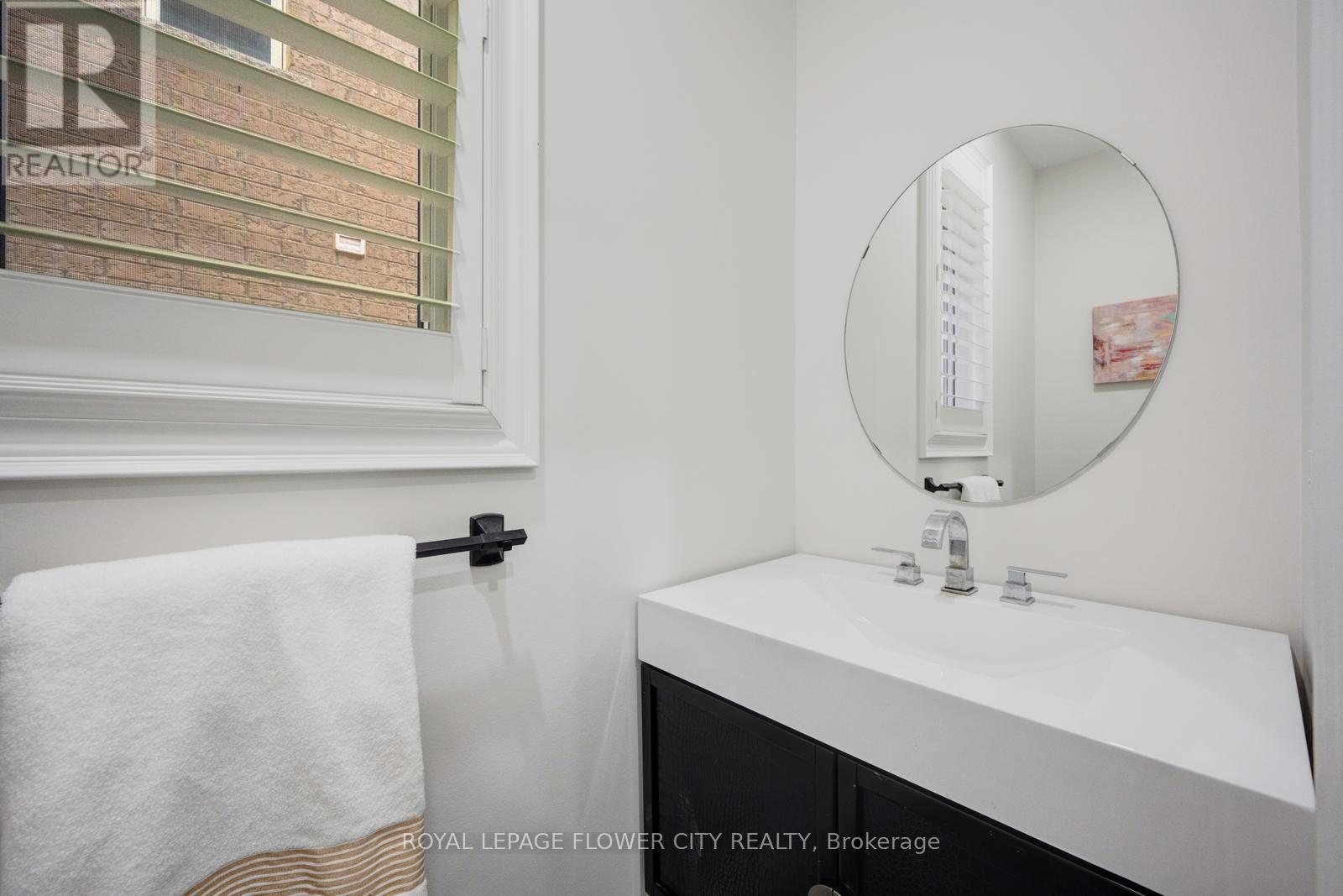 6 Villadowns Trail, Brampton (Sandringham-Wellington North), Ontario  L6R 3V5 - Photo 19 - W12597478