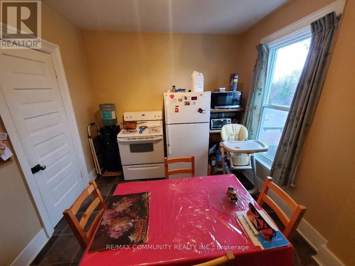 86 Victoria Street, Brantford, Ontario  N3S 3K6 - Photo 15 - X12301893