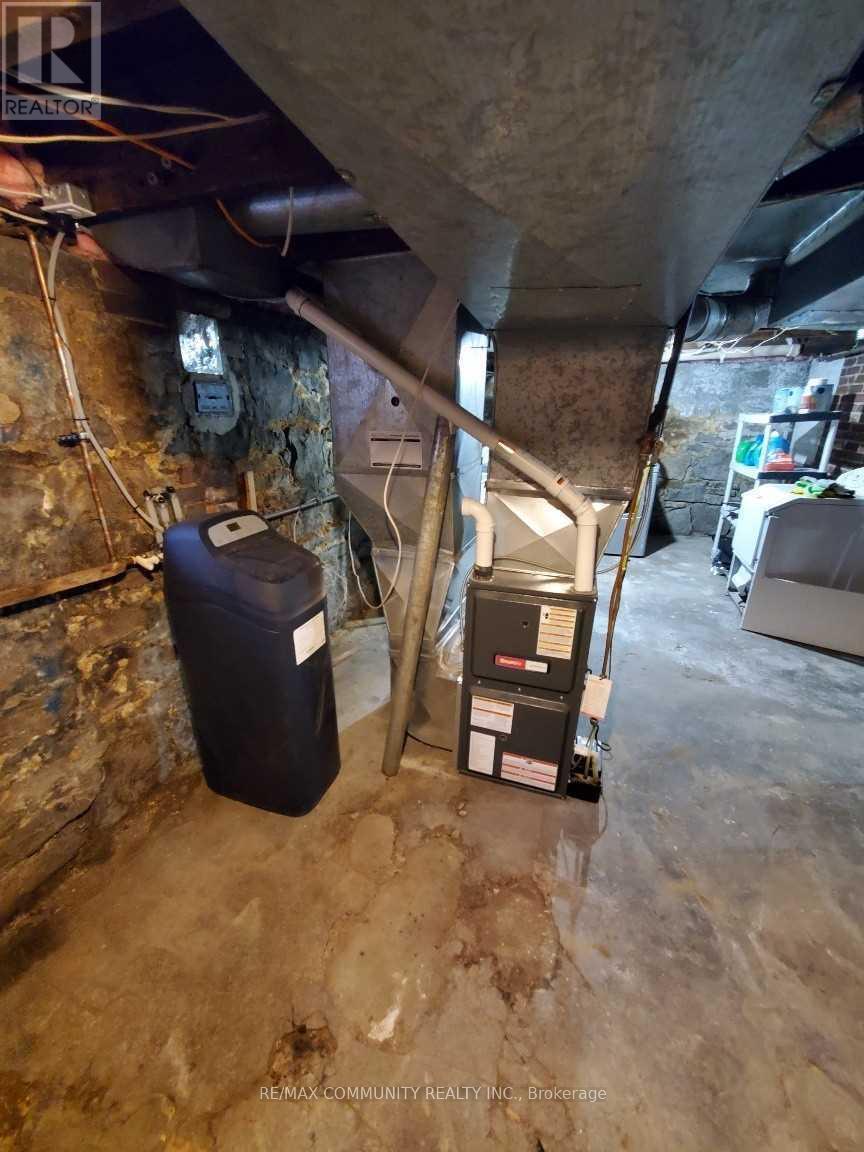 86 Victoria Street, Brantford, Ontario  N3S 3K6 - Photo 19 - X12301893