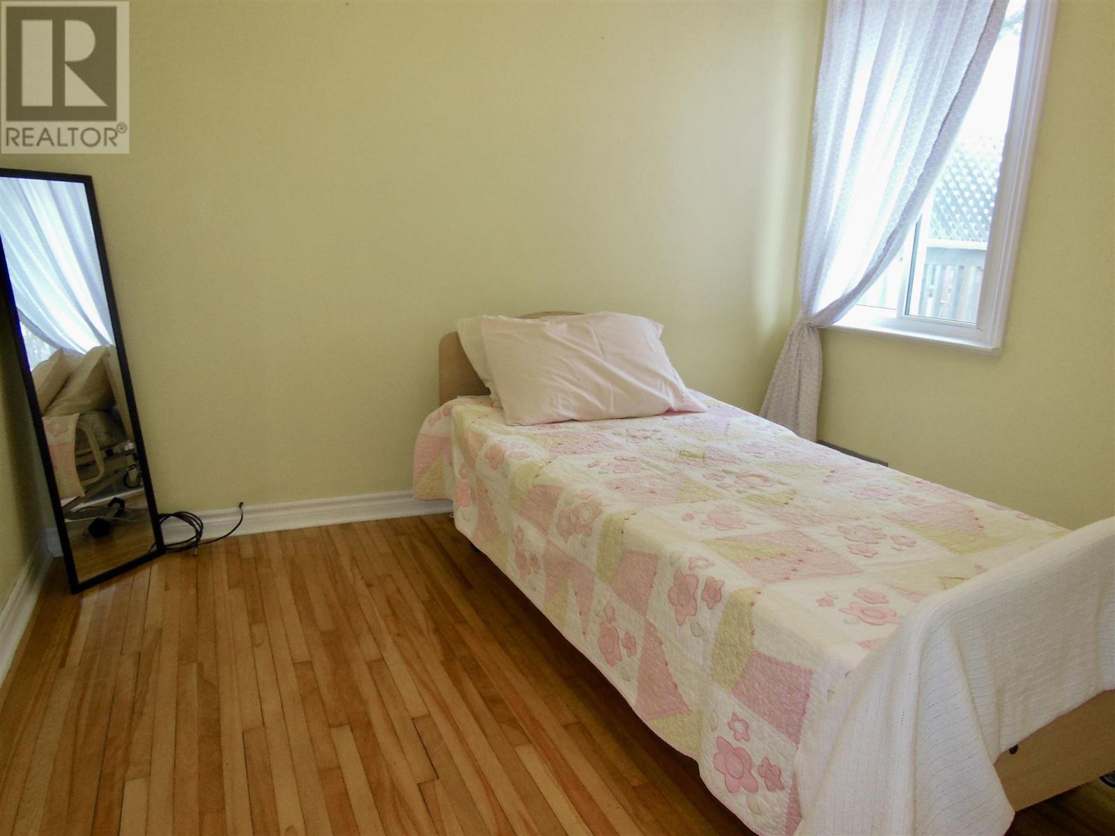 246 Lake St, Sault Ste. Marie, Ontario P6A 4B1 - Photo 21 - SM253323