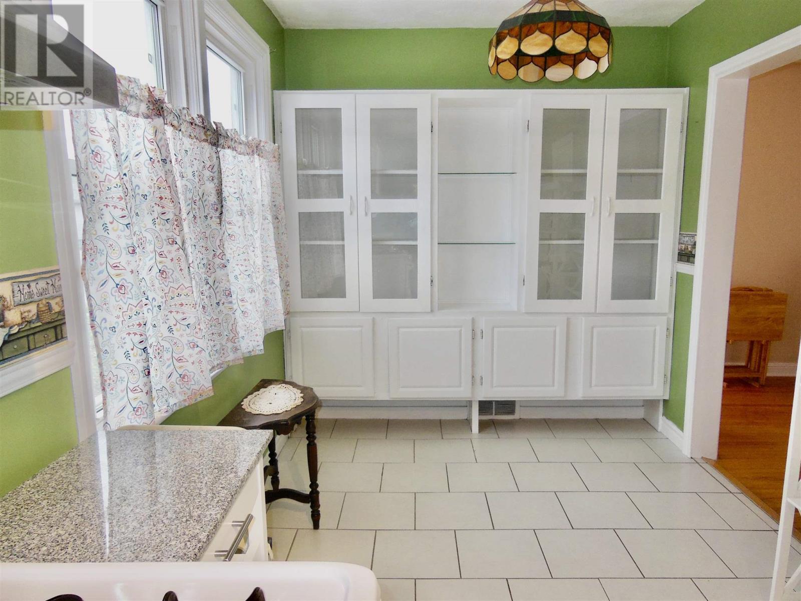 246 Lake St, Sault Ste. Marie, Ontario P6A 4B1 - Photo 10 - SM253323