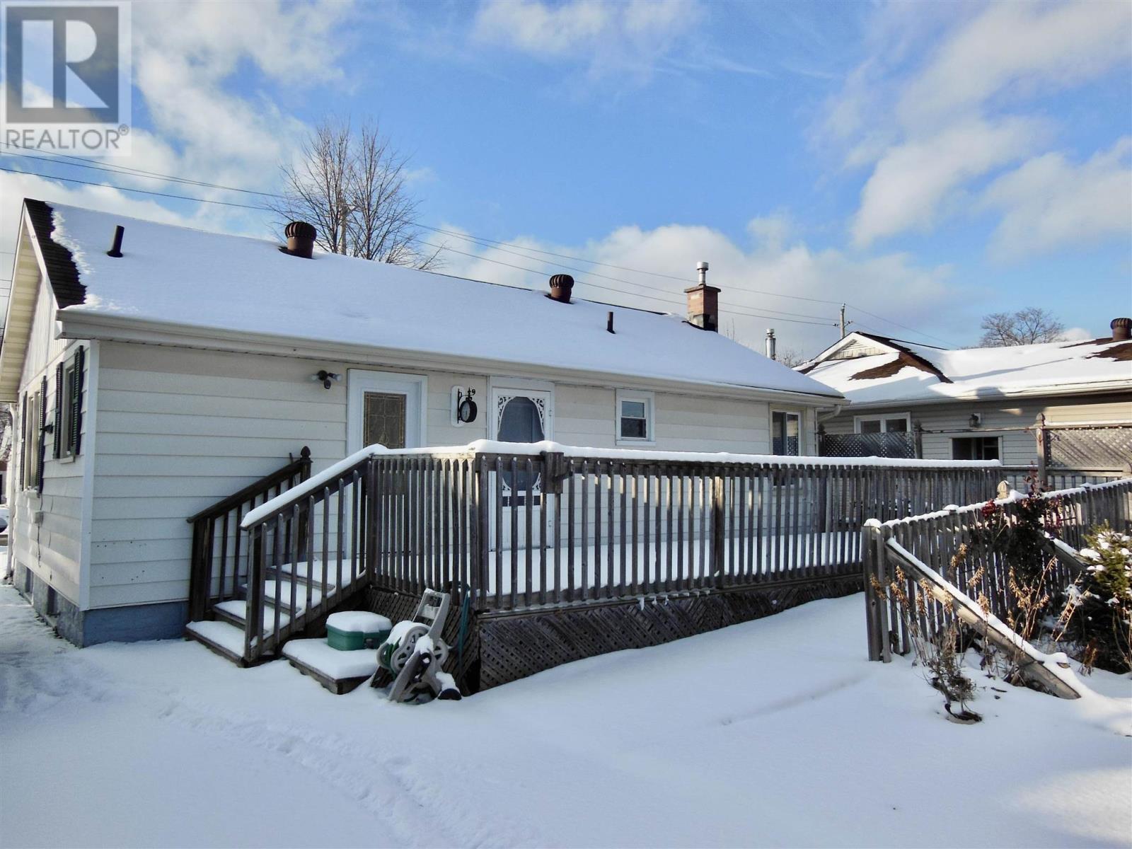 246 Lake St, Sault Ste. Marie, Ontario P6A 4B1 - Photo 14 - SM253323
