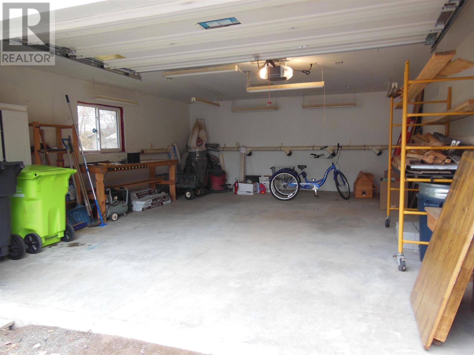 246 Lake St, Sault Ste. Marie, Ontario P6A 4B1 - Photo 7 - SM253323