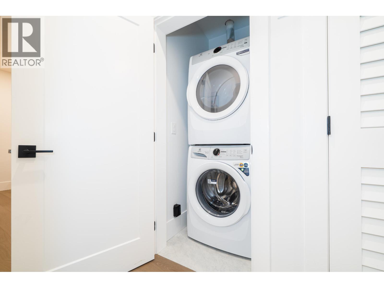 2735 W 8th Avenue, Vancouver, British Columbia  V6K 2B7 - Photo 28 - R3070109