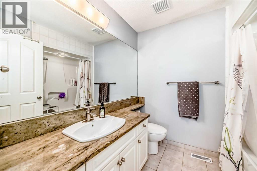 256 Lakeside Greens Drive, Chestermere, Alberta  T1X 1C5 - Photo 31 - A2268783