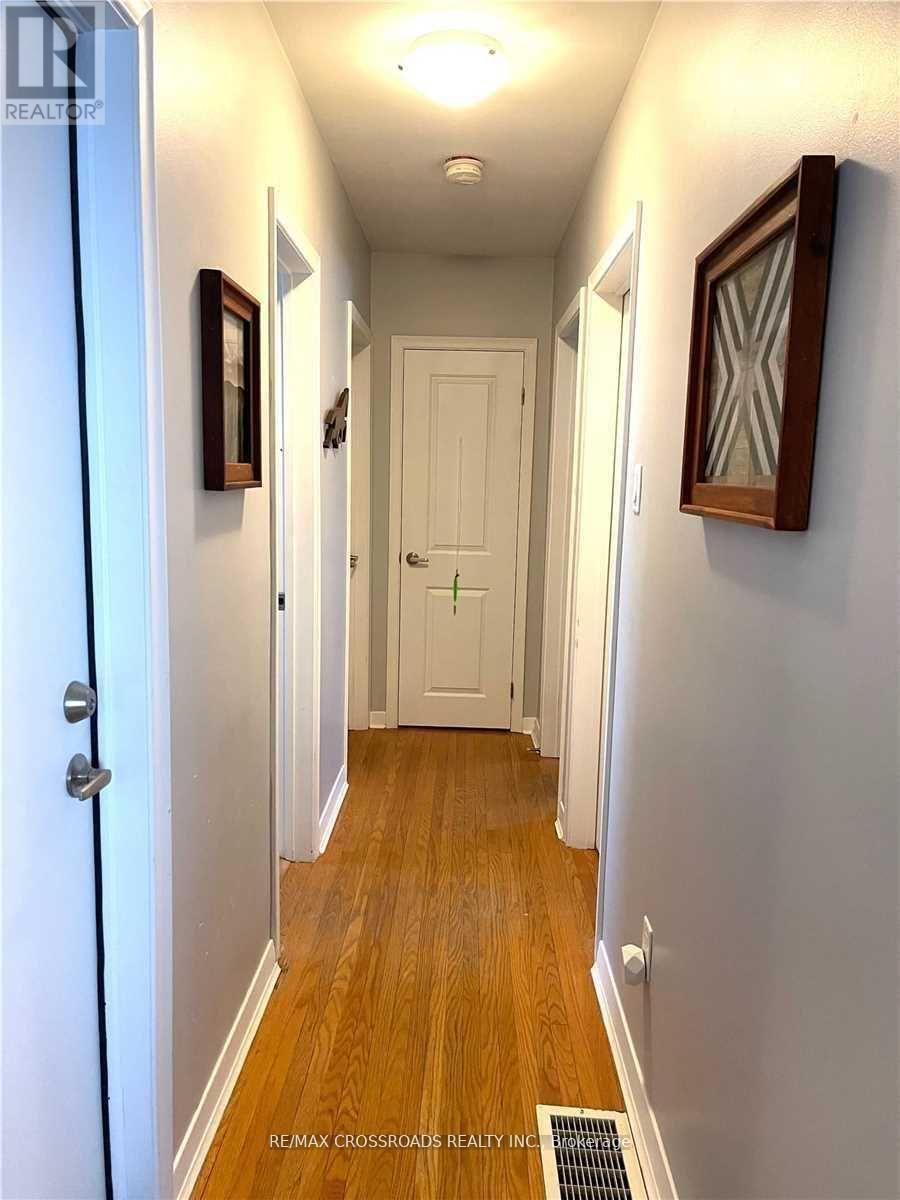 Upper - 89 Ottaway Avenue, Barrie, Ontario  L4M 2X1 - Photo 2 - S12597040