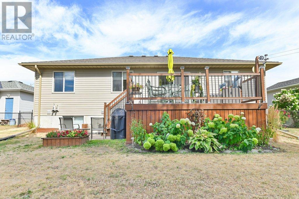12 Stonegate Crescent, Quinte West, Ontario  K0K 2C0 - Photo 32 - X12597504