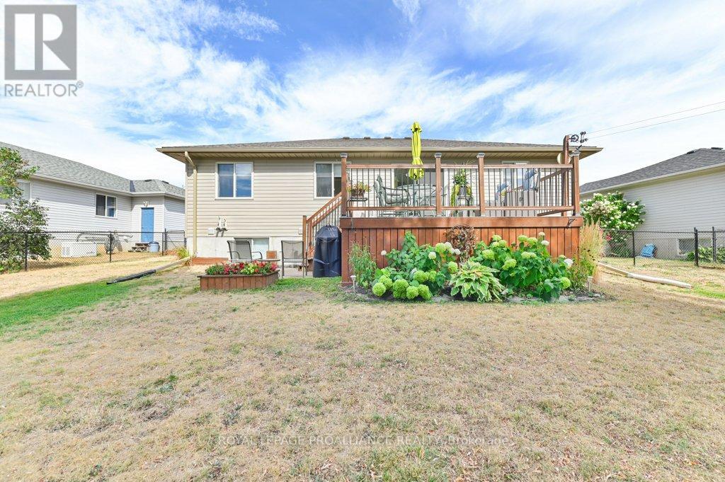 12 Stonegate Crescent, Quinte West, Ontario  K0K 2C0 - Photo 33 - X12597504