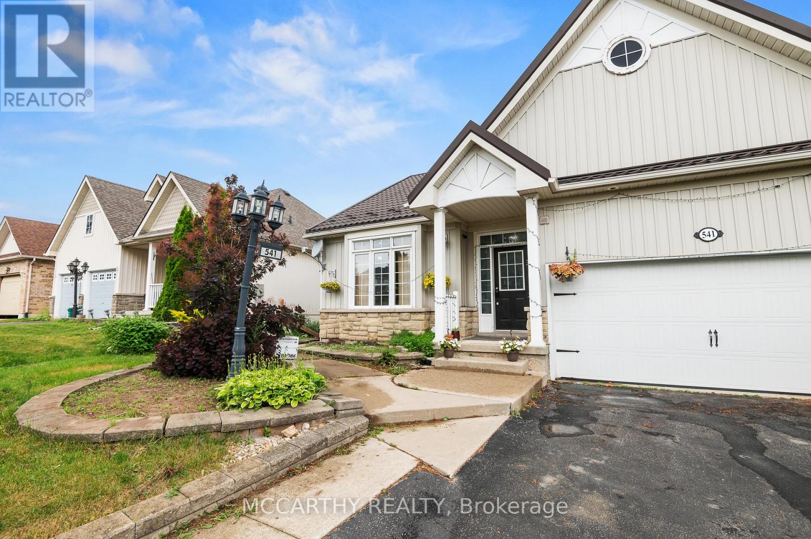 541 Fiddle Park Lane, Shelburne, Ontario  L9V 3B9 - Photo 2 - X12293184