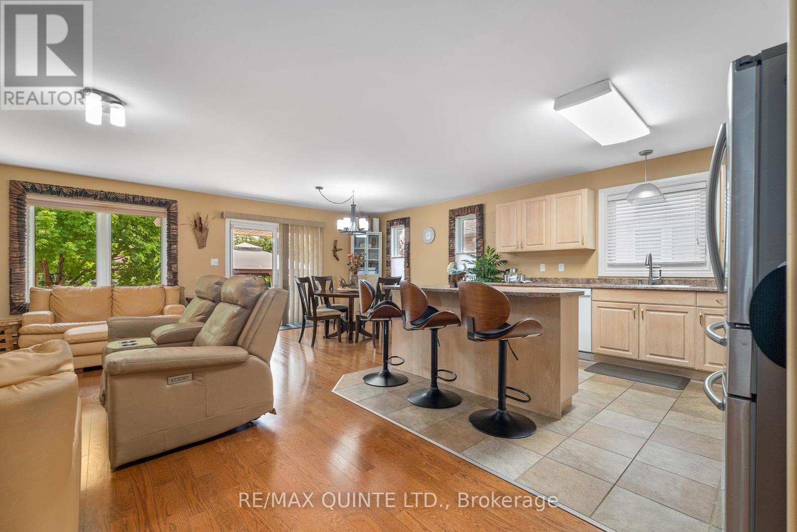 7 Chestnut Drive, Belleville (Belleville Ward), Ontario  K8N 0M9 - Photo 11 - X12597570