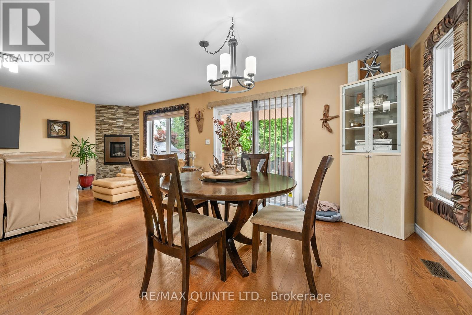 7 Chestnut Drive, Belleville (Belleville Ward), Ontario  K8N 0M9 - Photo 15 - X12597570