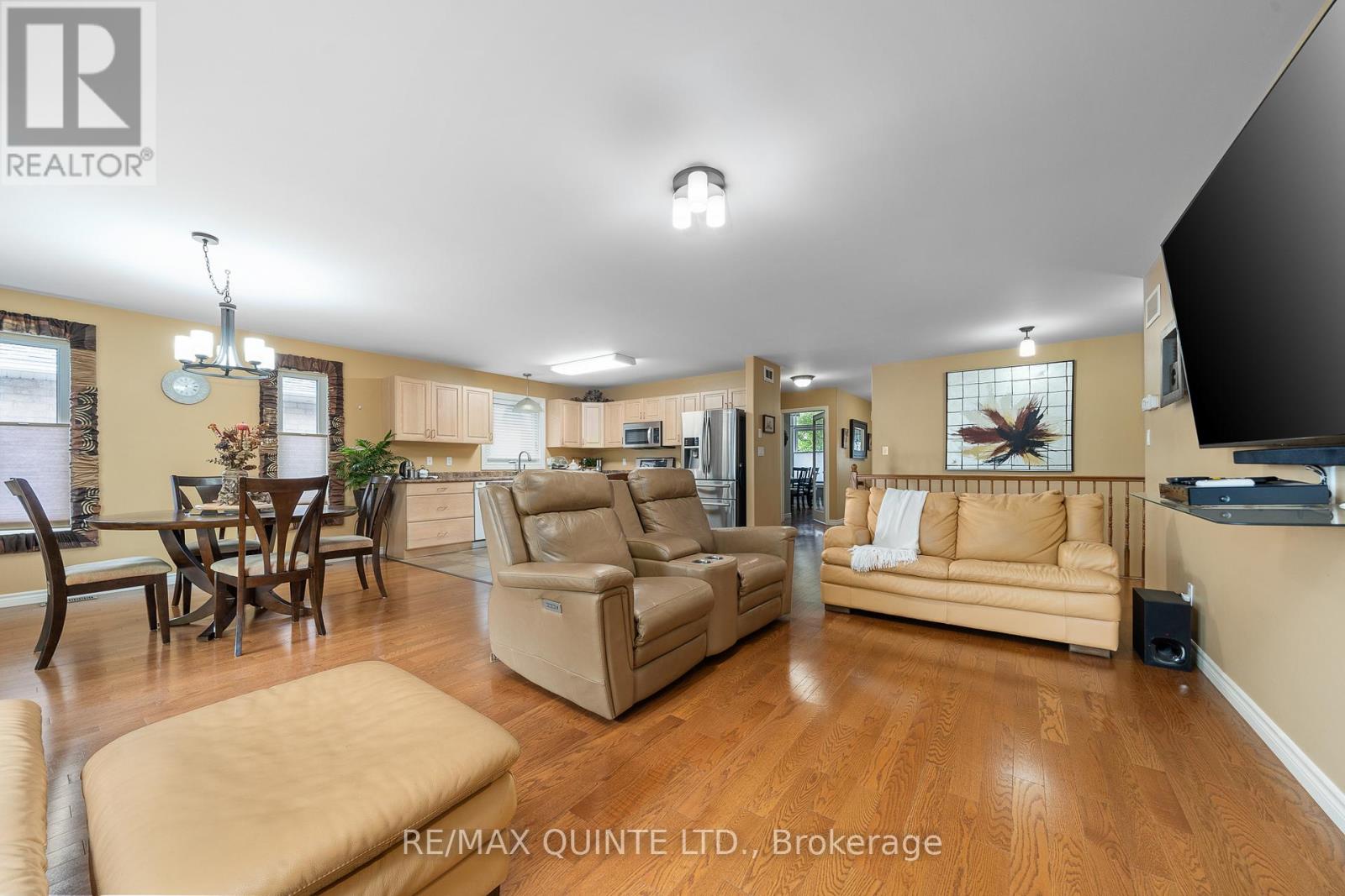 7 Chestnut Drive, Belleville (Belleville Ward), Ontario  K8N 0M9 - Photo 16 - X12597570