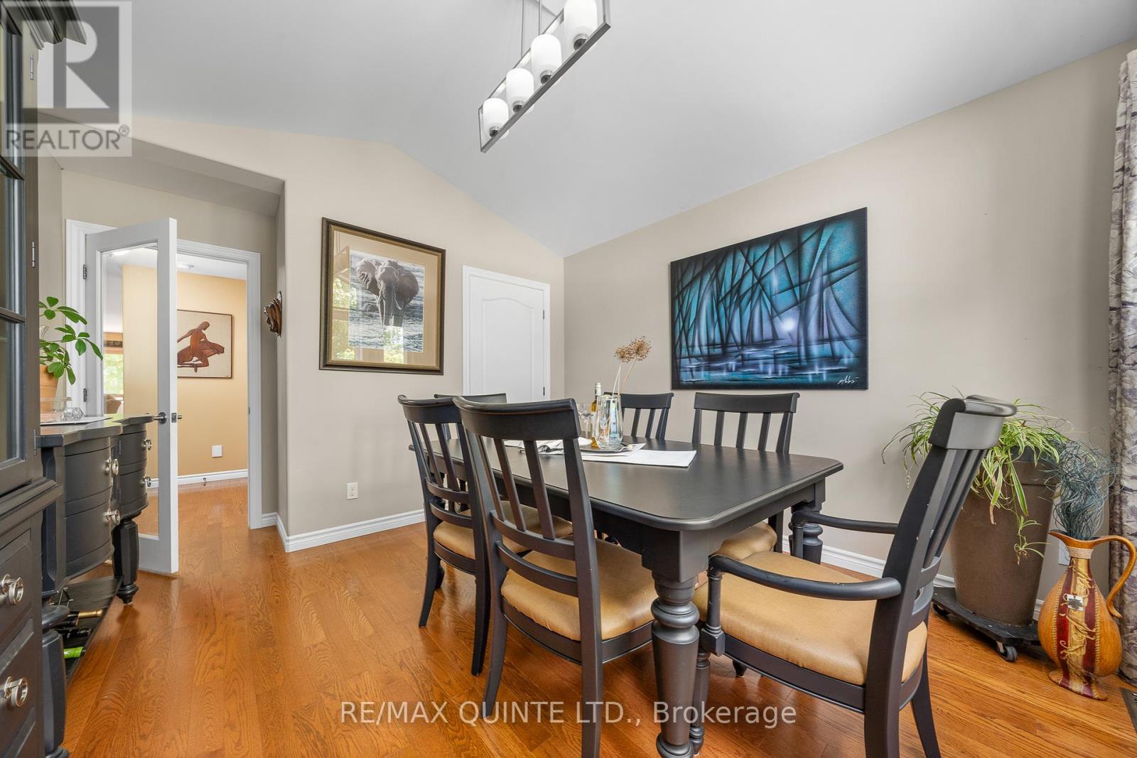 7 Chestnut Drive, Belleville (Belleville Ward), Ontario  K8N 0M9 - Photo 9 - X12597570