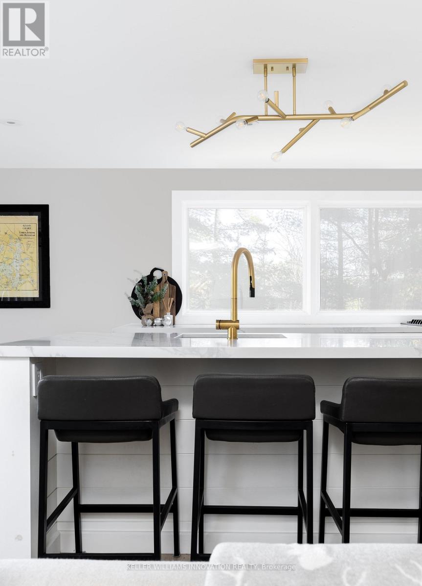 2872 Muskoka Road 118 W, Muskoka Lakes, Ontario  P0B 1J0 - Photo 10 - X12594878