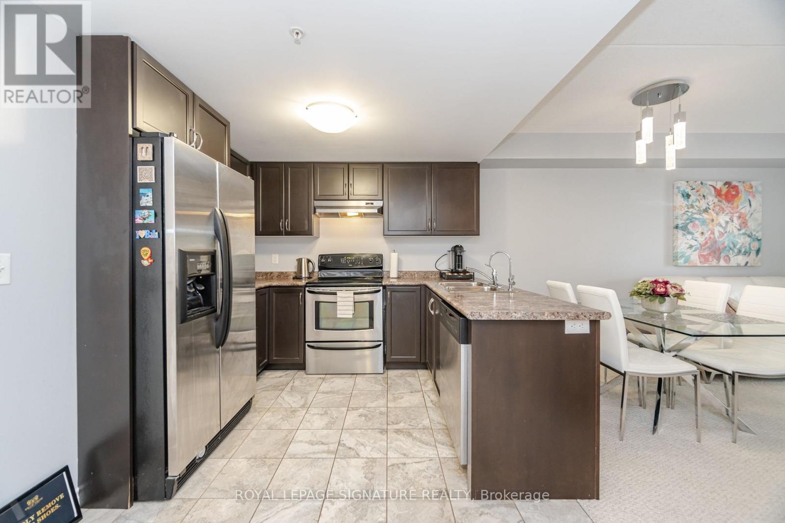 111 - 67 Kingsbury Square, Guelph (Pineridge/westminster Woods), Ontario  N1L 0L3 - Photo 2 - X12597240