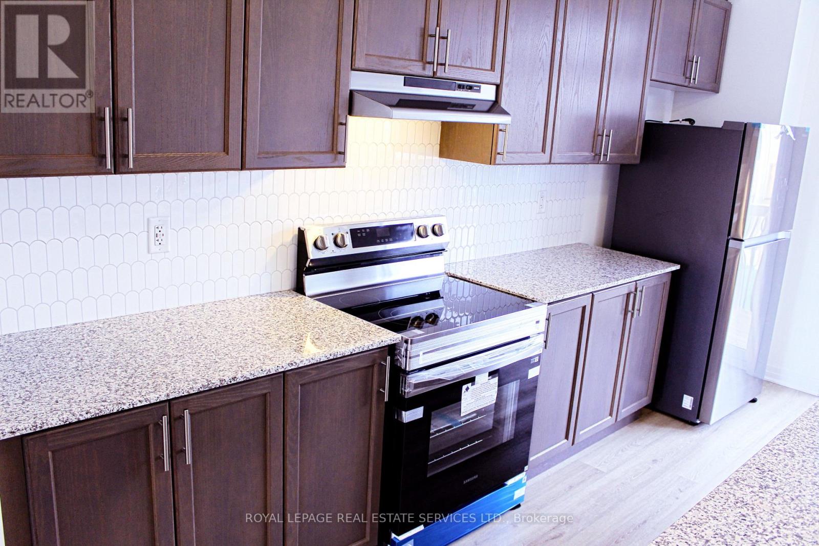 29 Greig Street, Brantford, Ontario  N3T 0Y5 - Photo 11 - X12597326