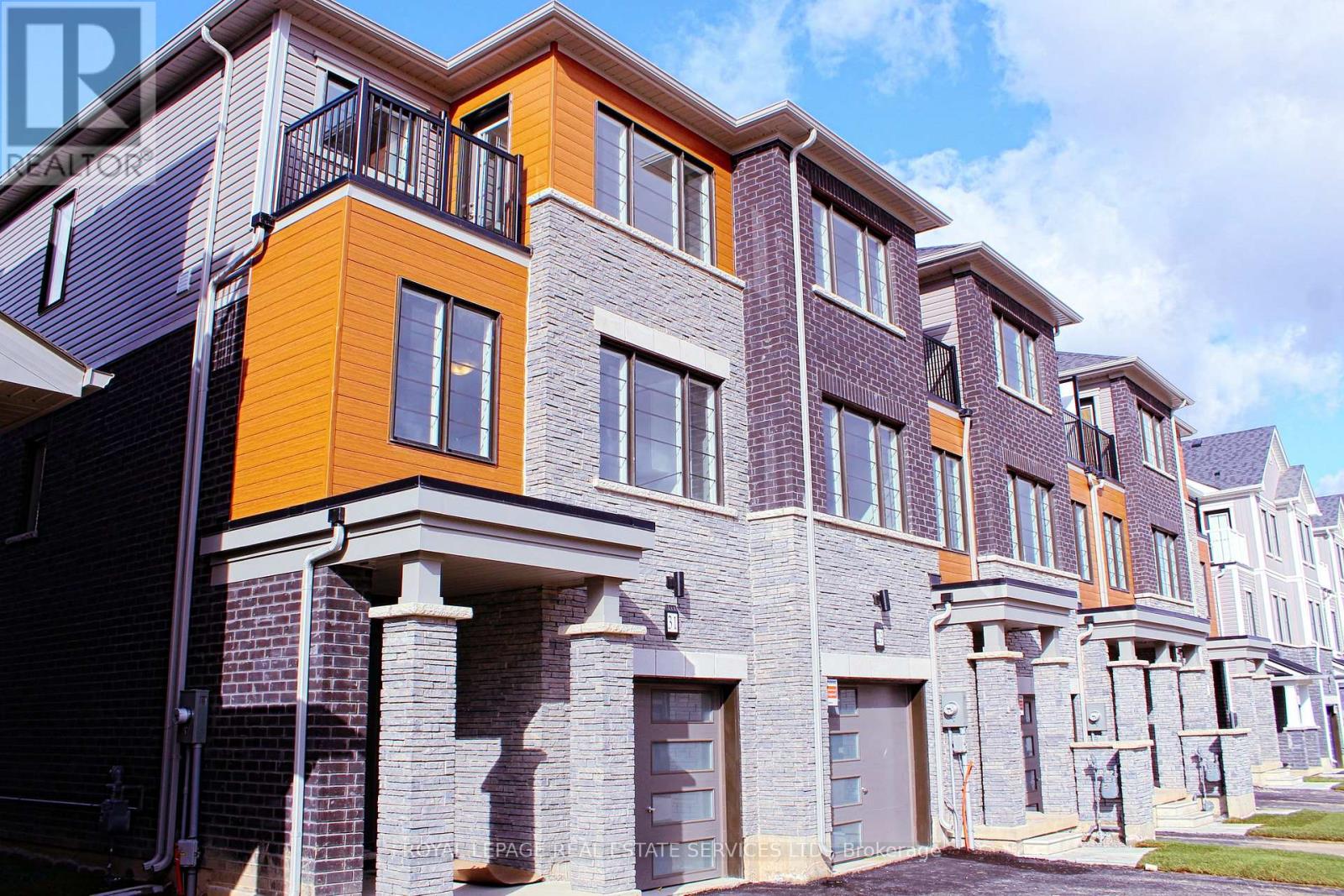 29 Greig Street, Brantford, Ontario  N3T 0Y5 - Photo 3 - X12597326