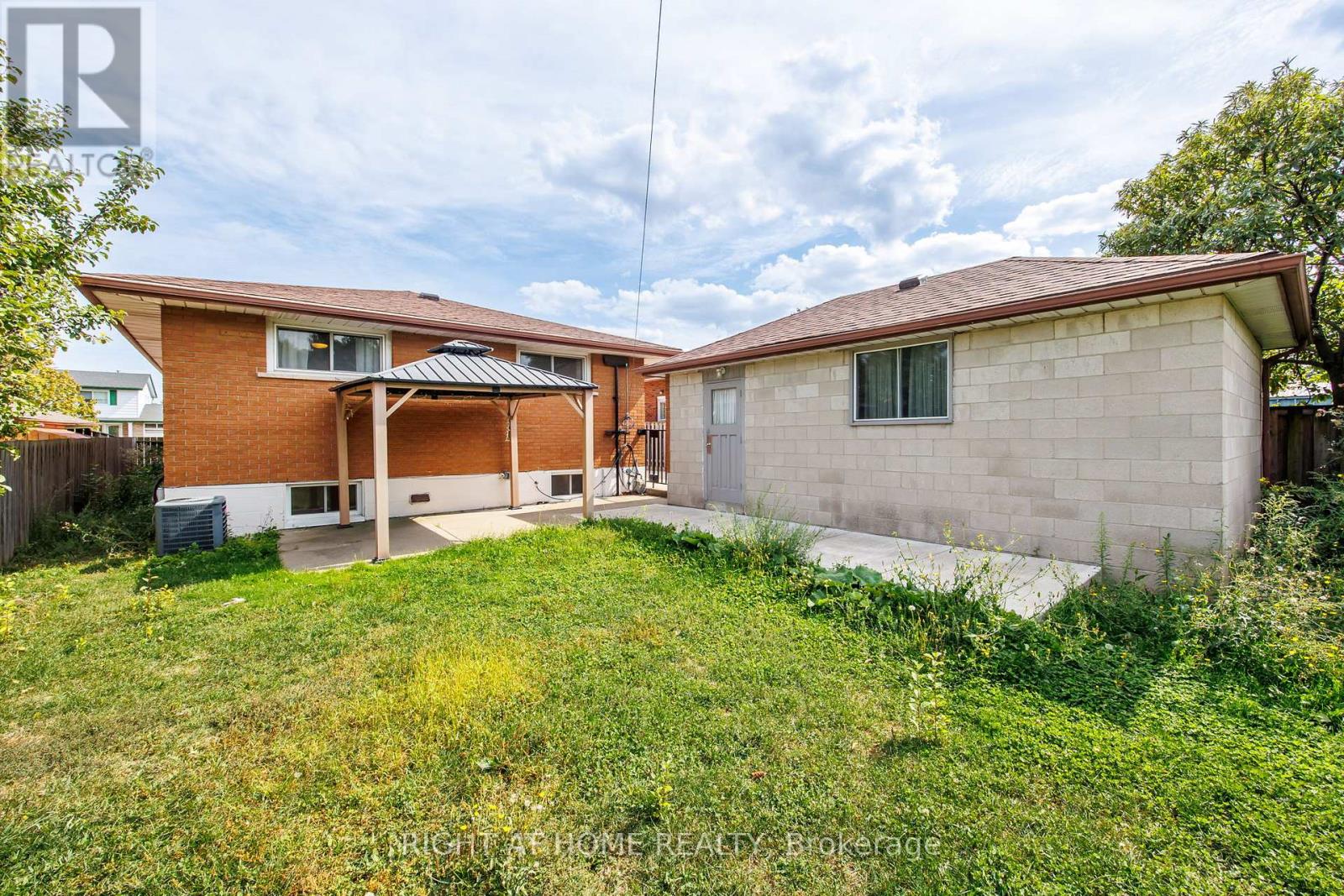 Main Floor - 60 Champlain Avenue, Hamilton (Greenford), Ontario  L8G 2H7 - Photo 24 - X12597330