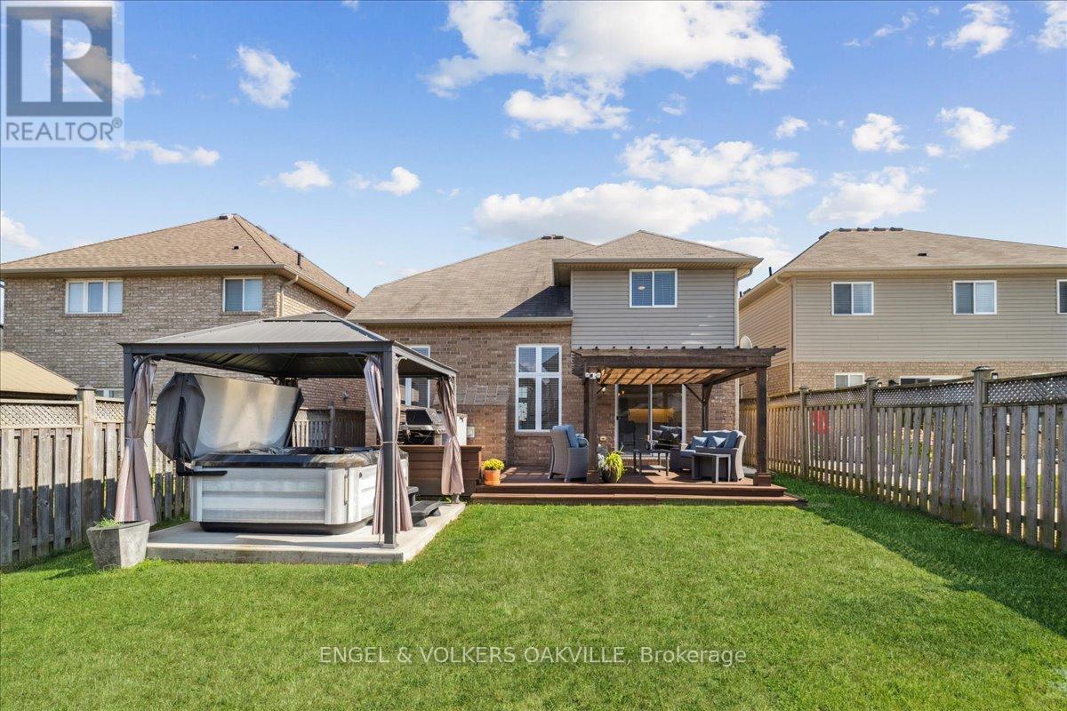 112 Fletcher Road, Hamilton, Ontario  L0R 1P0 - Photo 37 - X12597370