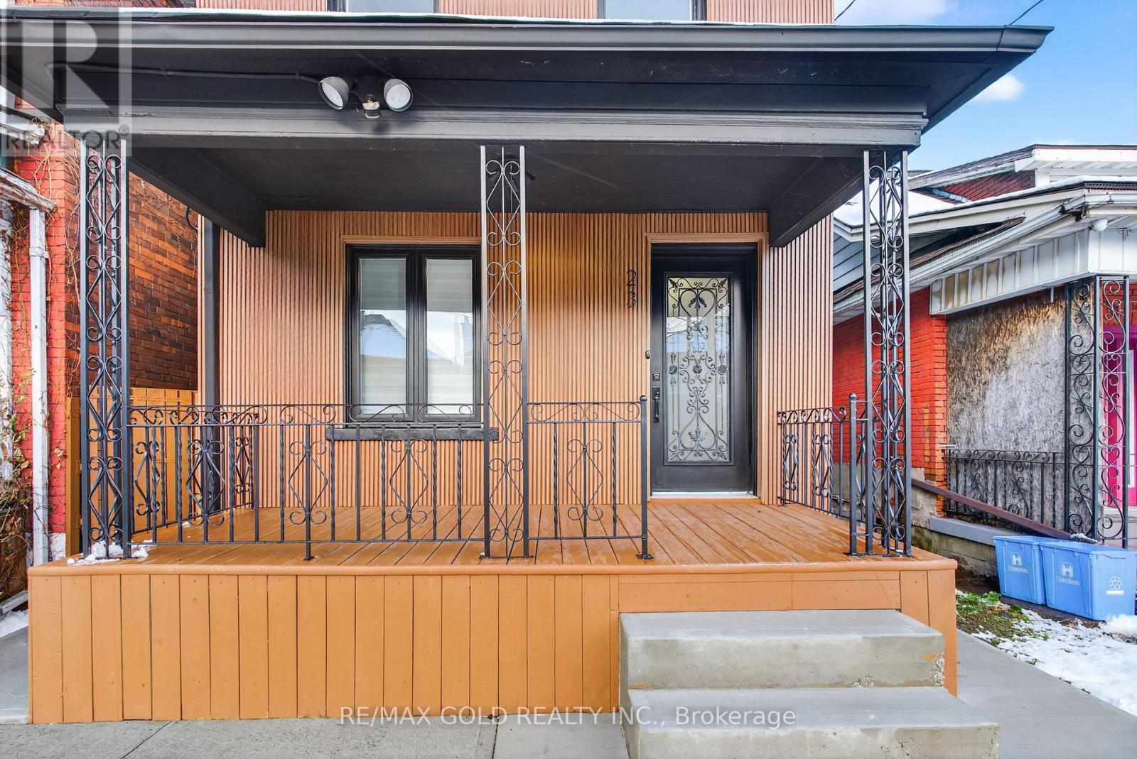 23 Edward Street, Hamilton, Ontario  L8L 2V2 - Photo 3 - X12597398