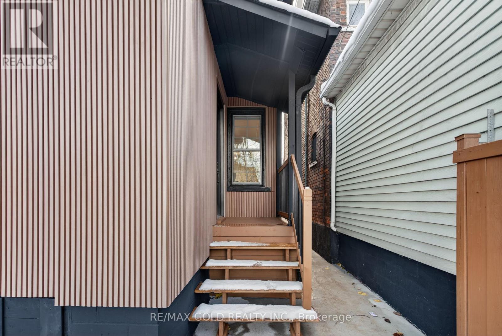 23 Edward Street, Hamilton, Ontario  L8L 2V2 - Photo 5 - X12597398