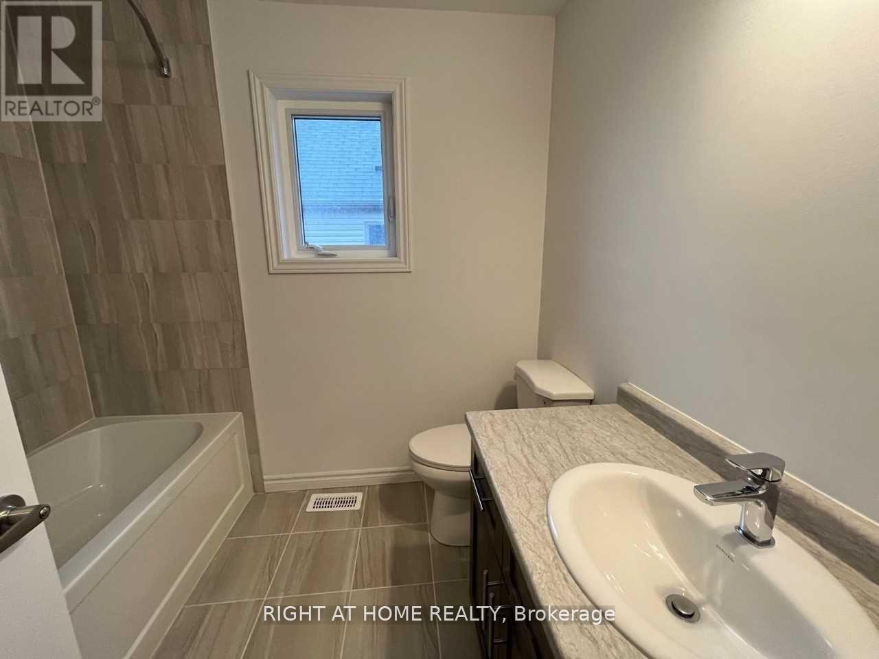 13 Whitton Drive, Brantford, Ontario  N3T 0T6 - Photo 14 - X12597438