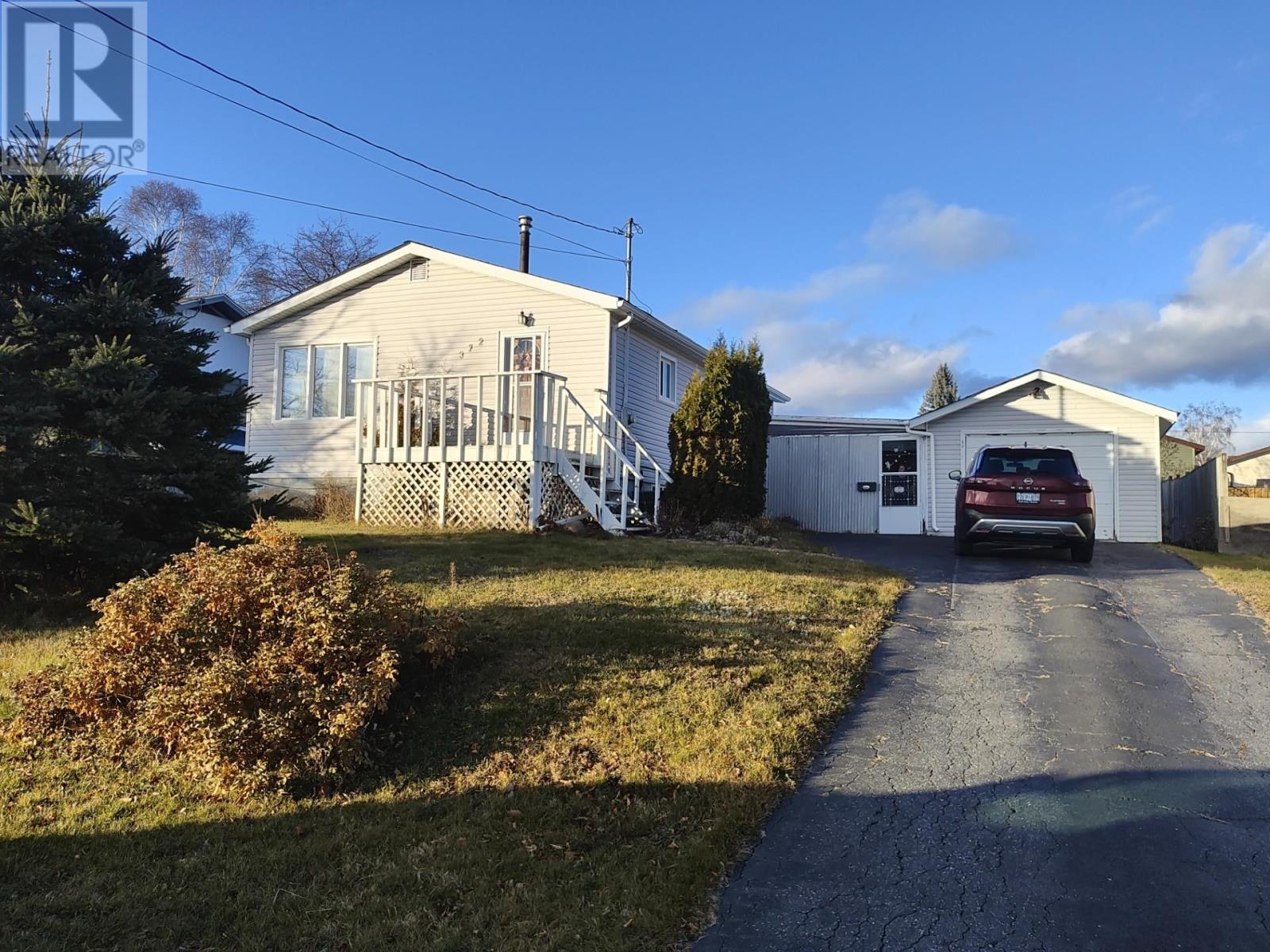372 Montclair St, Thunder Bay, Ontario  P7A 1M6 - Photo 1 - TB253535