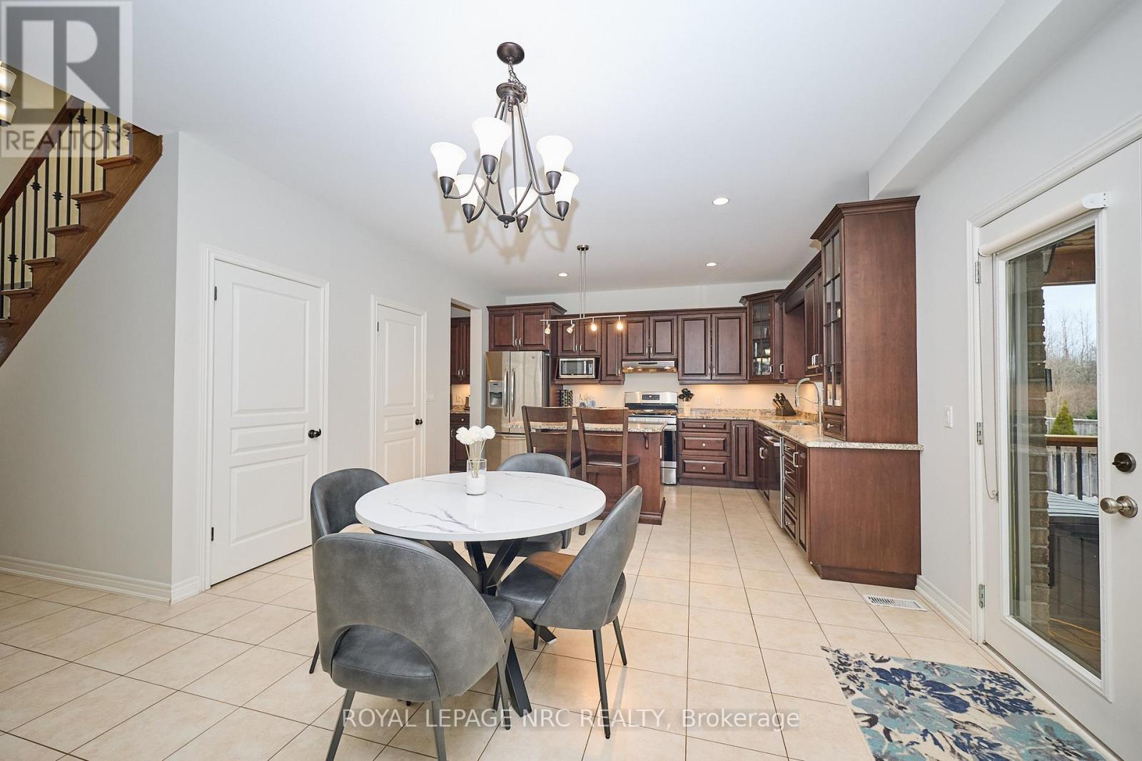 117 Creekside Drive, Welland, Ontario  L3C 0B4 - Photo 16 - X12597492