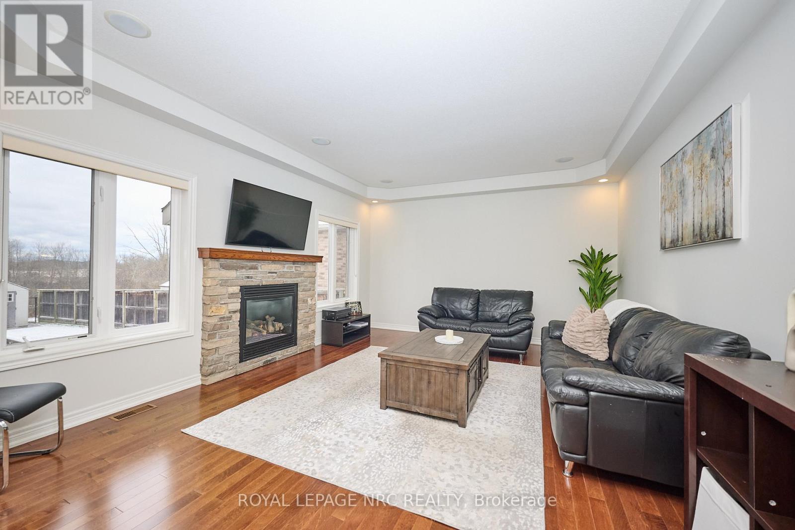 117 Creekside Drive, Welland, Ontario  L3C 0B4 - Photo 19 - X12597492