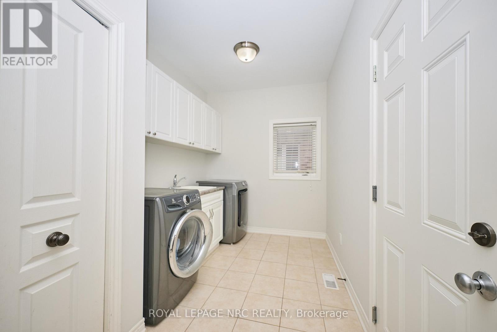 117 Creekside Drive, Welland, Ontario  L3C 0B4 - Photo 23 - X12597492