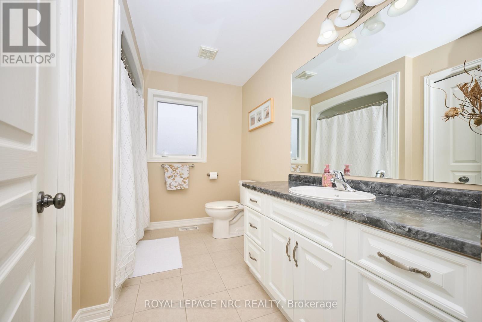 117 Creekside Drive, Welland, Ontario  L3C 0B4 - Photo 30 - X12597492