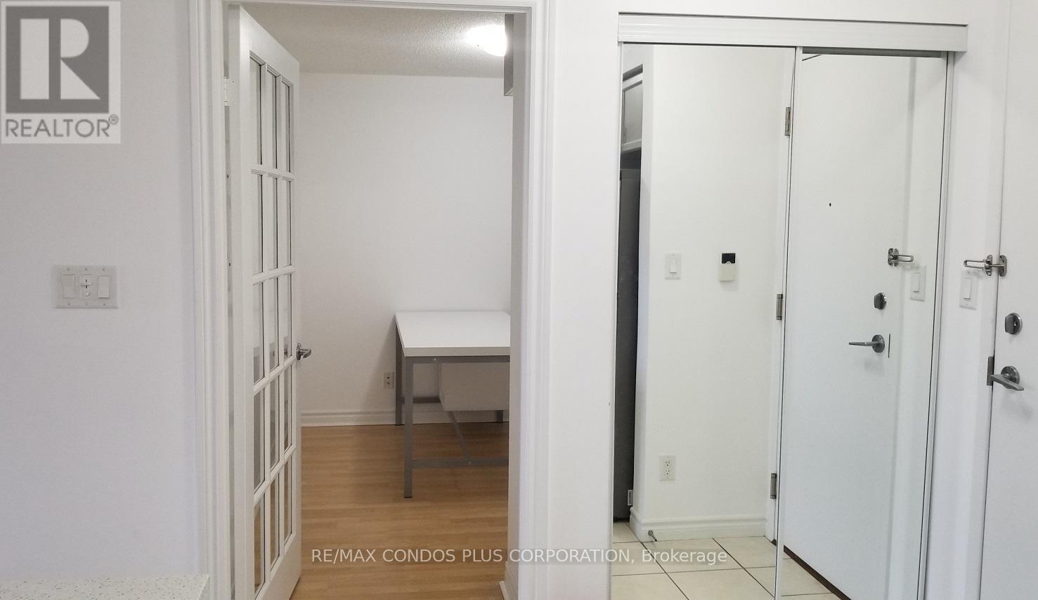 1509 - 3880 Duke Of York Boulevard, Mississauga, Ontario  L5B 4M7 - Photo 14 - W12595762