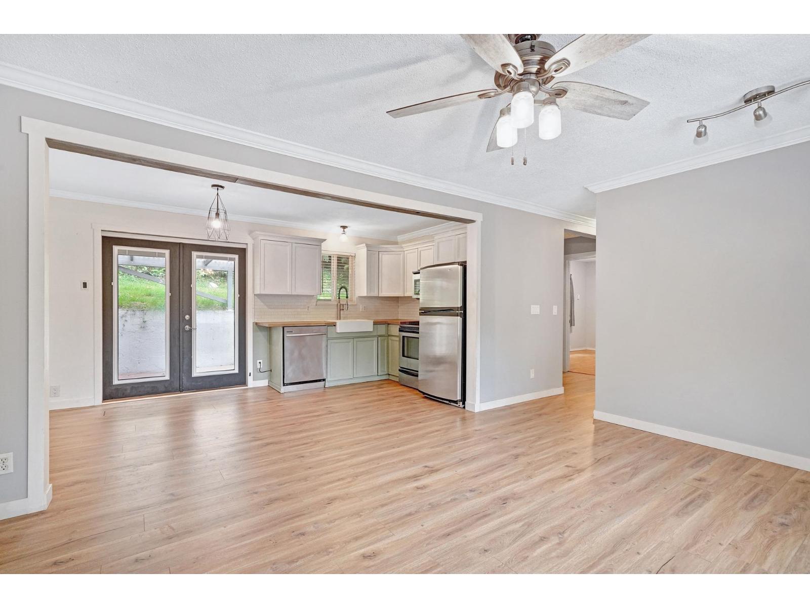 34898 Laburnum Avenue, Abbotsford, British Columbia  V2S 5J4 - Photo 3 - R3071677