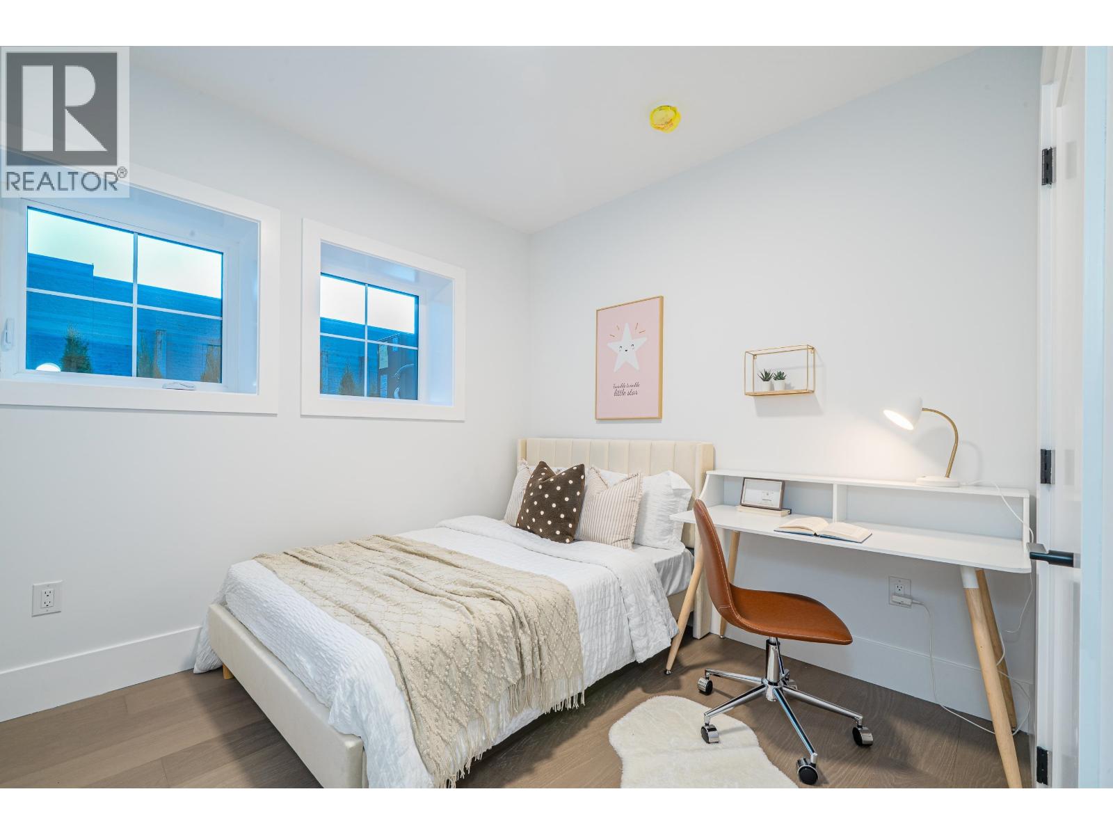 A 2735 W 8th Avenue, Vancouver, British Columbia  V6K 2B7 - Photo 15 - R3070080