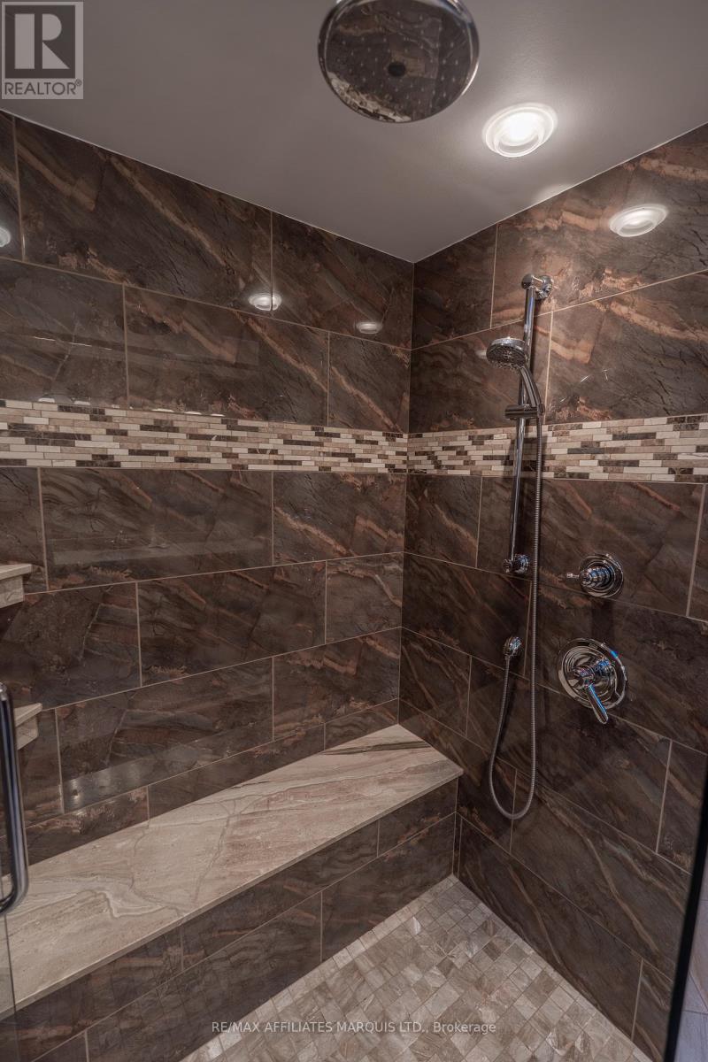 865 Chelsea Crescent, Cornwall, Ontario K6H 6Y6 - Photo 25 - X12478340