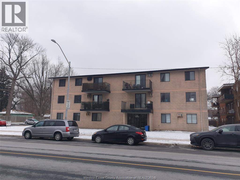 MLS# 25031050: 3355 SANDWICH Unit# 304, Windsor, Canada