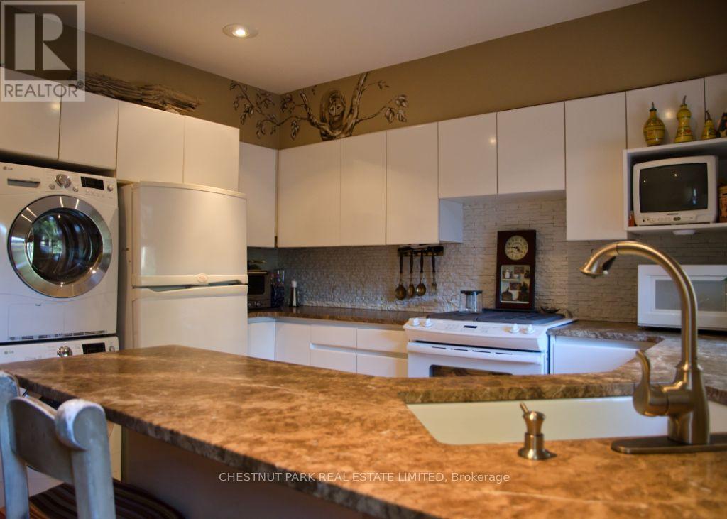 117 Alcorn Avenue, Toronto, Ontario  M4V 1E4 - Photo 4 - C12597526