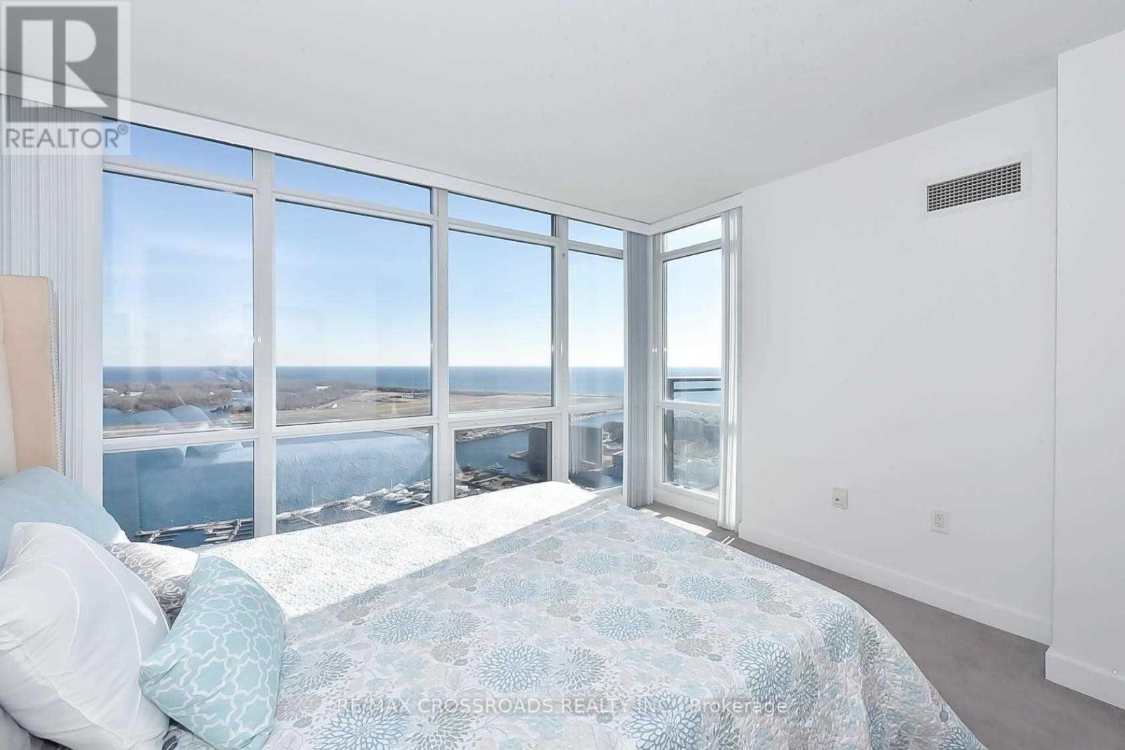 4712 - 15 Fort York Boulevard, Toronto (Waterfront Communities), Ontario  M5V 3Y4 - Photo 5 - C12597550