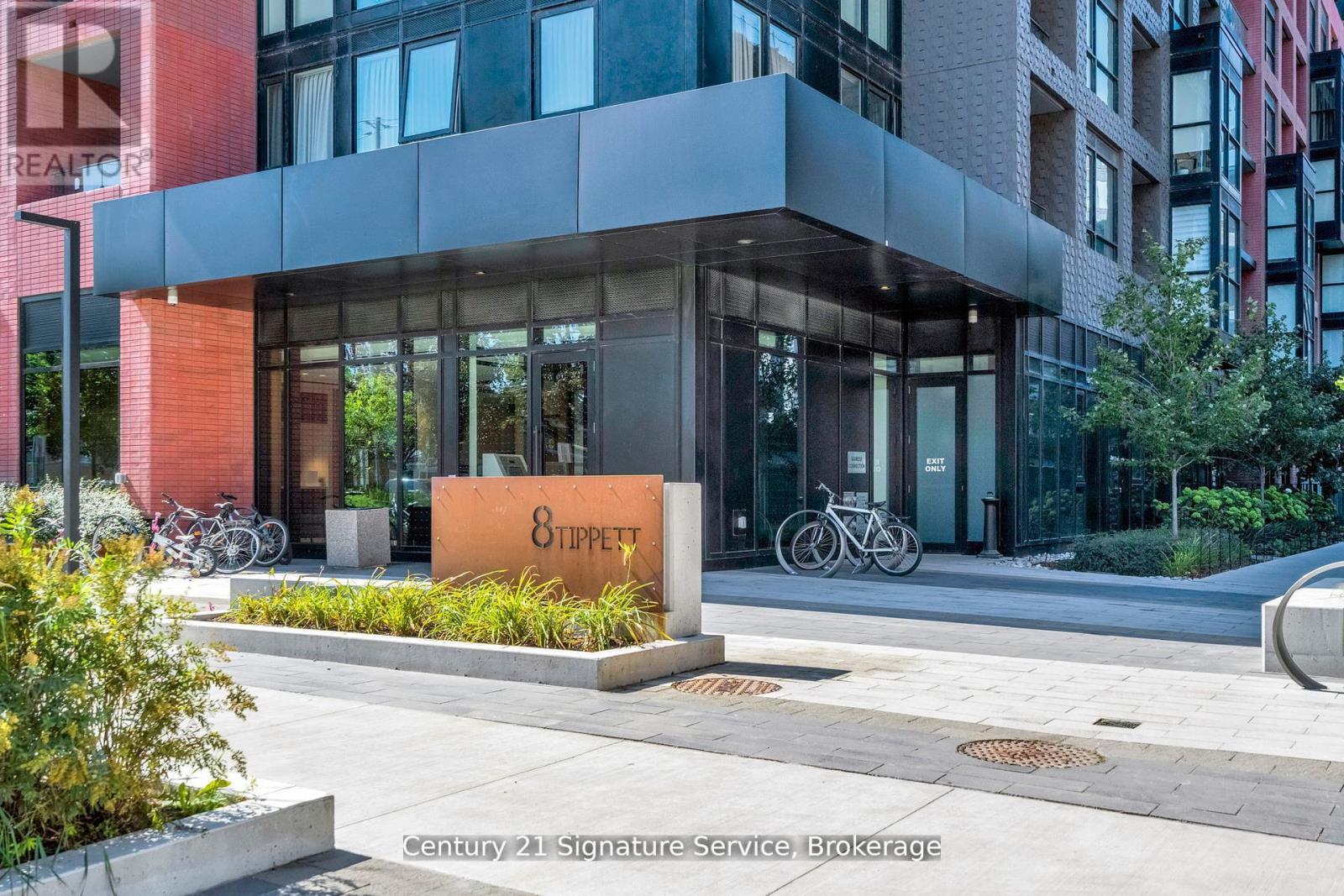 803 - 8 Tippett Road, Toronto (Clanton Park), Ontario  M3H 0E7 - Photo 2 - C12597560