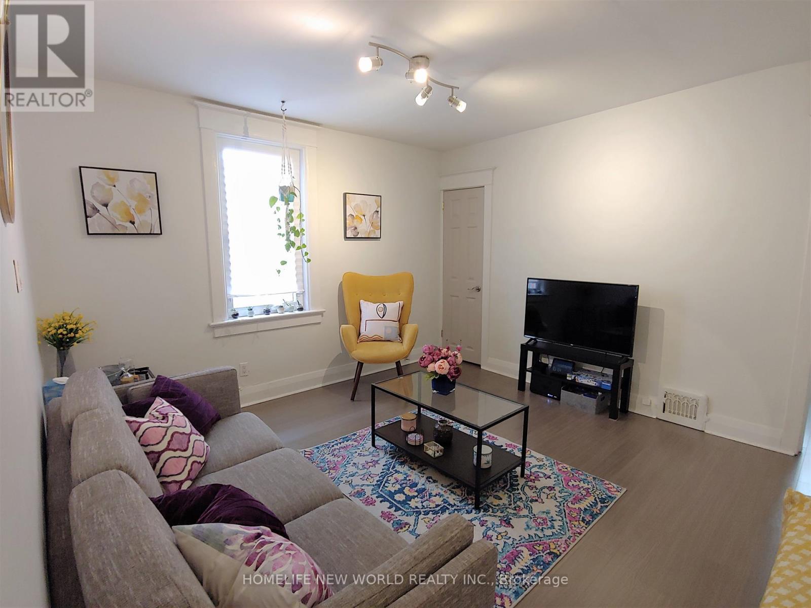 2nd - 566 Glebeholme Boulevard, Toronto (Danforth), Ontario  M4C 1V4 - Photo 2 - E12597482